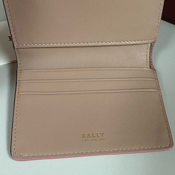 Bally Blush Pink Women's TriFold Compact Wallet - EUC - Picture 16 of 16